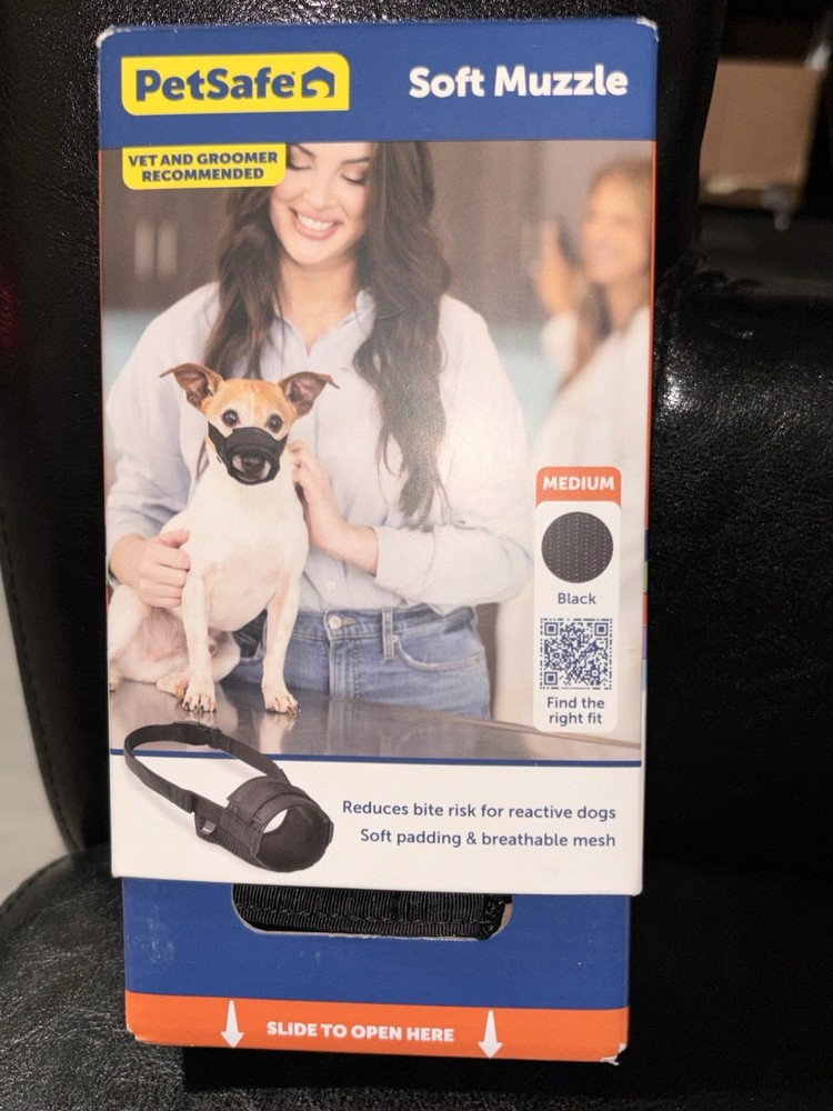 New PETSAFE Soft Muzzle for Medium Dogs Black Nylon Adjustable Padded