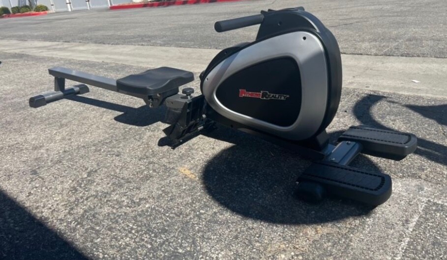 Fitness Reality Rowing Machine