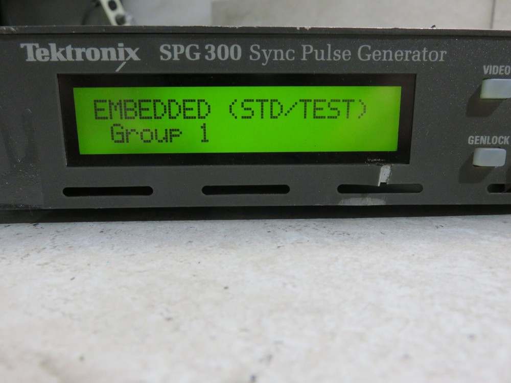 TEKTRONIX SPG-300 DIGITAL SYNC PULSE GENERATOR