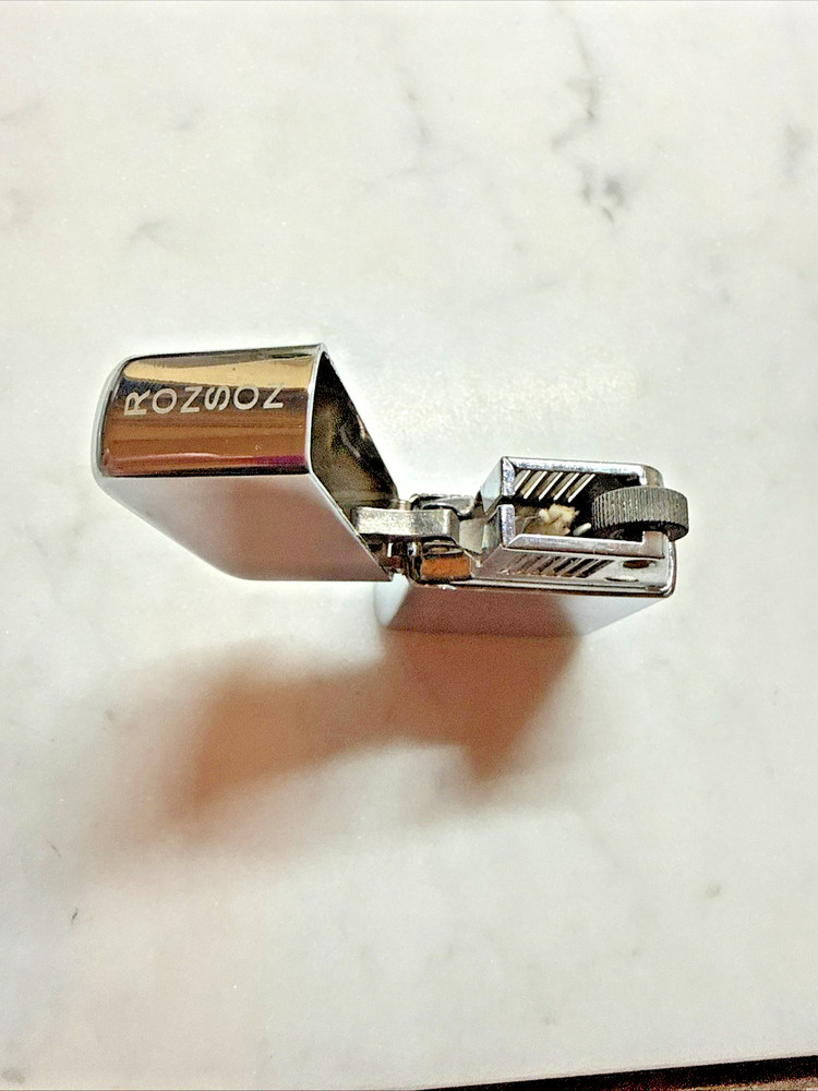 Ronson Wind II Cigarette Fluid Lighter Chrome Silver