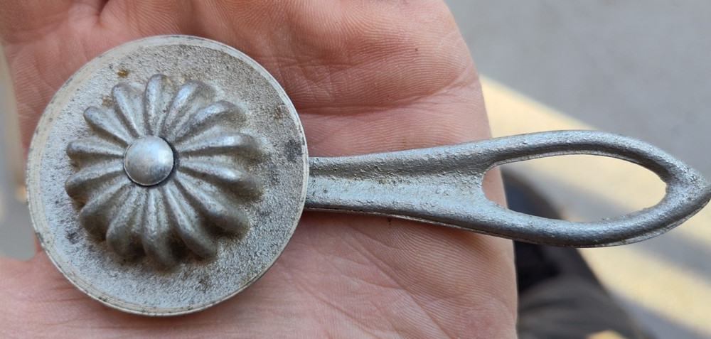 Vintage Pie Crust Cutter