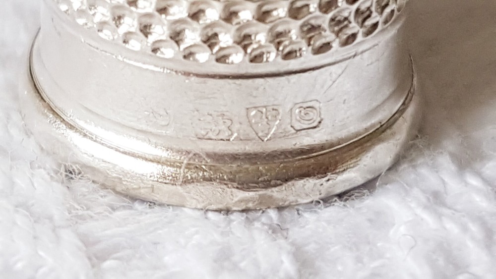 THIMBLE ~ 1914 ~Dimple Pattern ~ Hallmarked Sterling Silver (Chester)