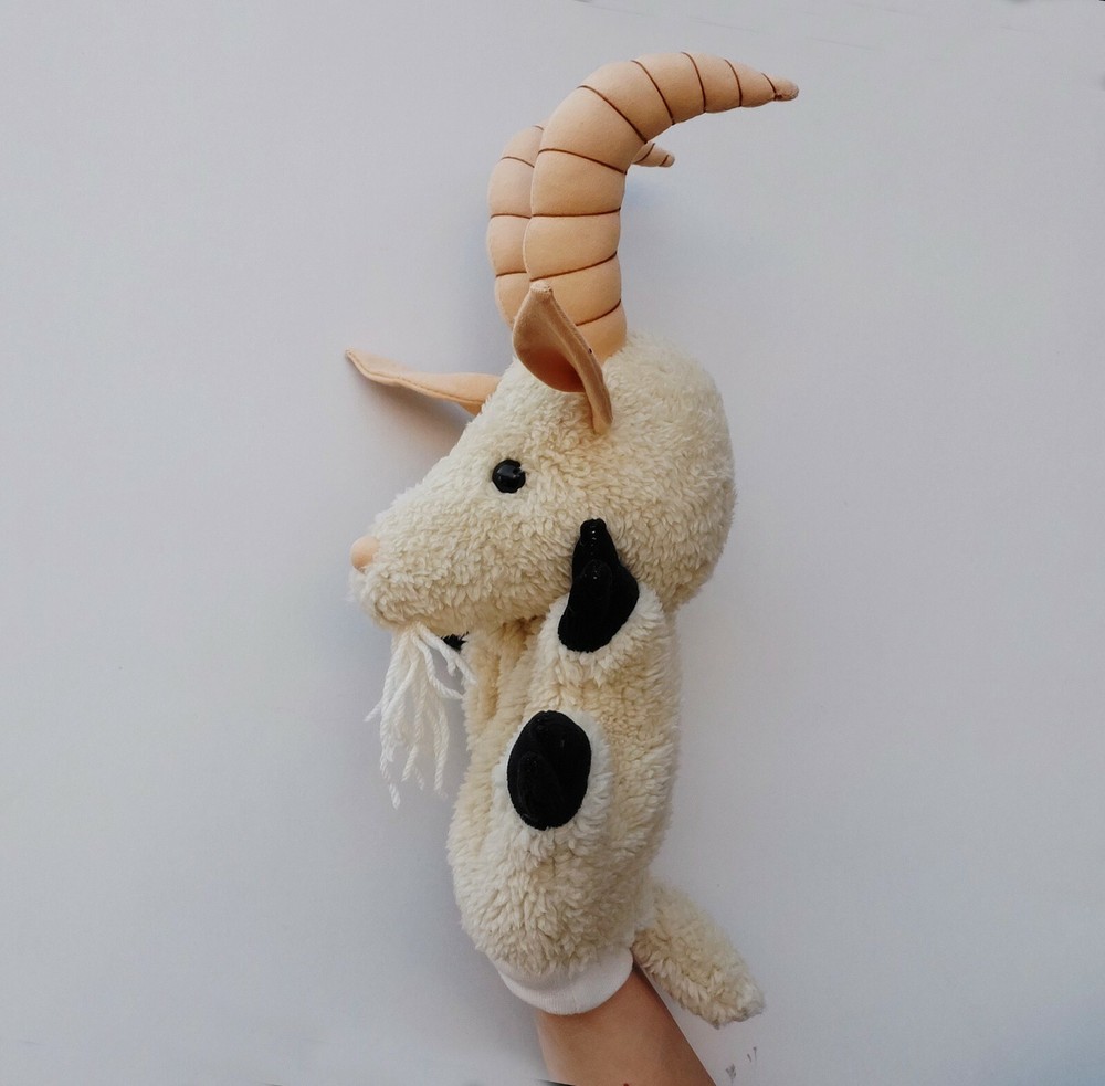 Kelemen, the goat - hand puppet