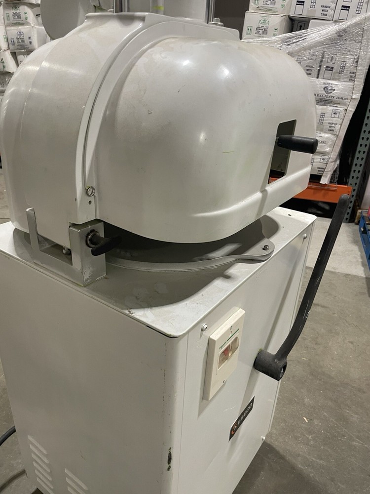 Xebeco Dough divider