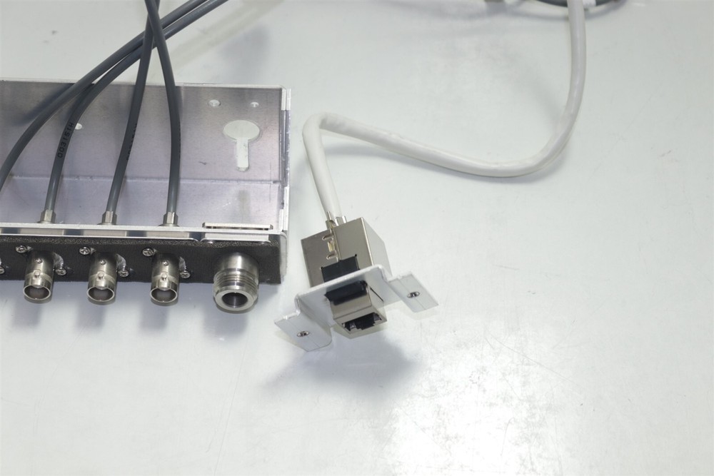 Anritsu MG3700A Vector Signal Generator 250KHz - 3GHz RF Connectors