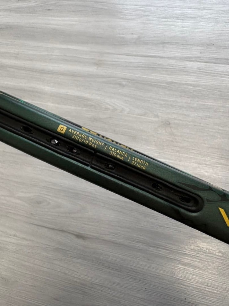 YONEX VCORE PRO 97 Tennis Racket