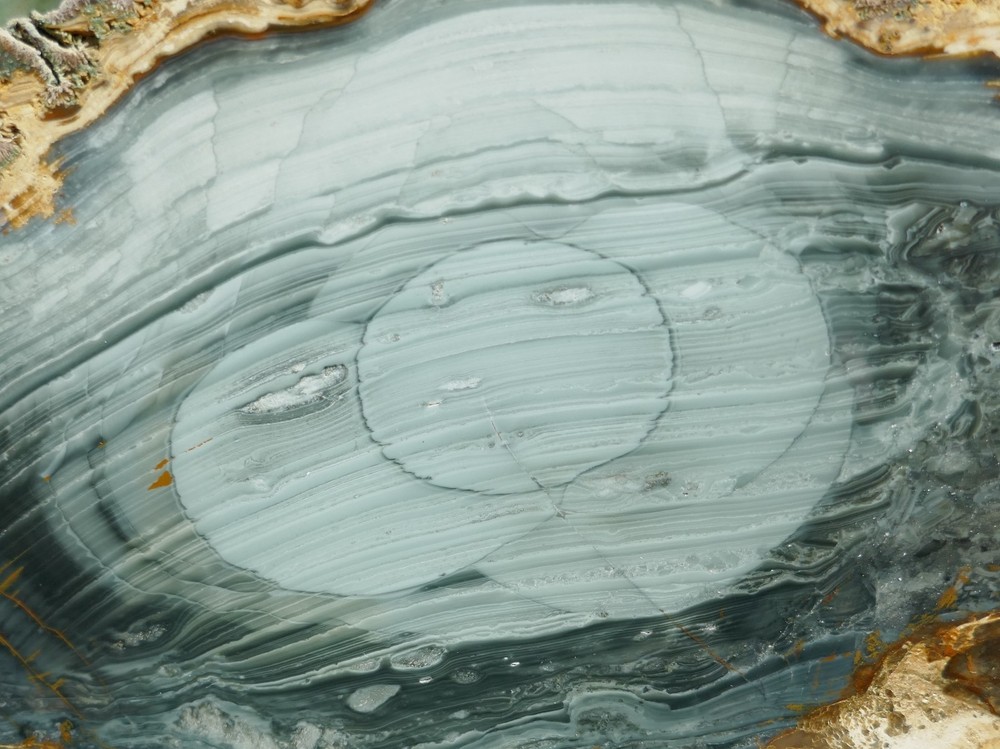 Blue Mountain Jasper *Polished Slab 457g– Orb Patterns & flowing streamers