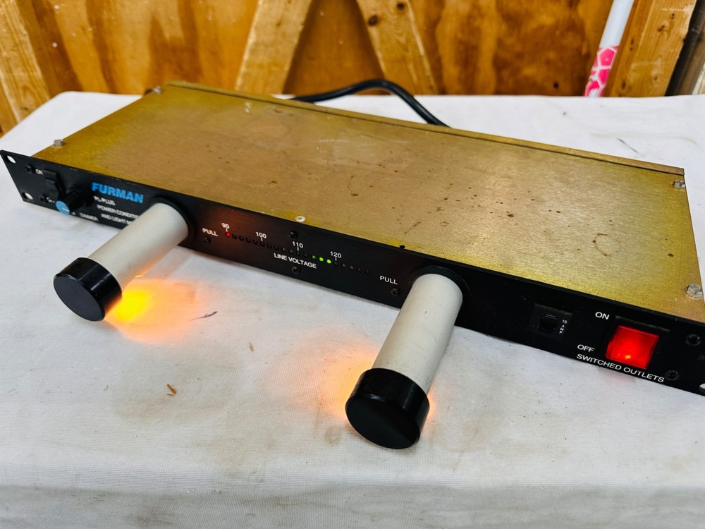 Furman PL-Plus Power Condition Light Module - Tested & Working