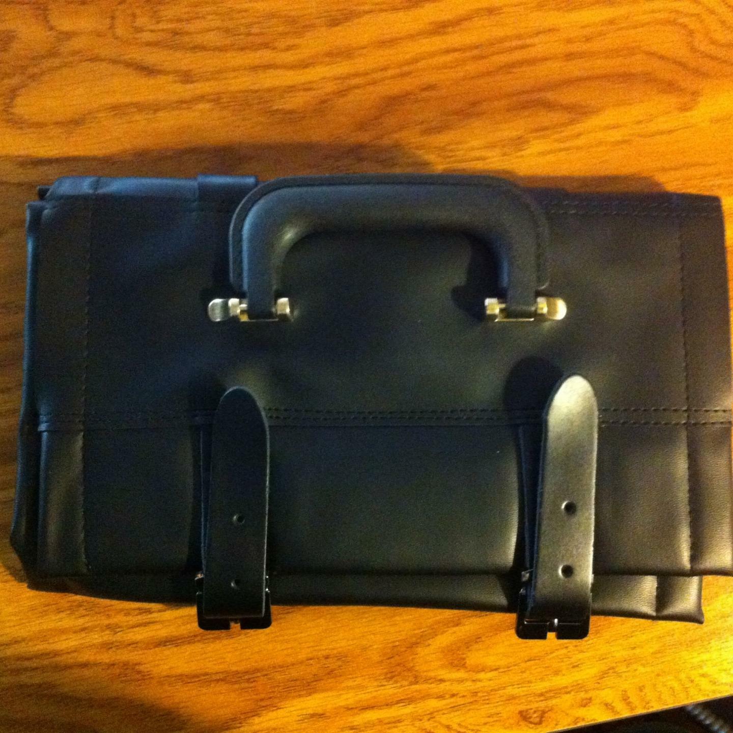 Carry All Safe & Sound Knife Roll w/Handle Holds Approx. 60 Pocket Knives AC90