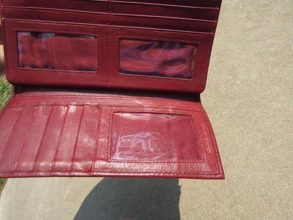 Via Roma Red Leather Tri-Fold Wallet Snap to Inside Checkbook ID Window NICE!