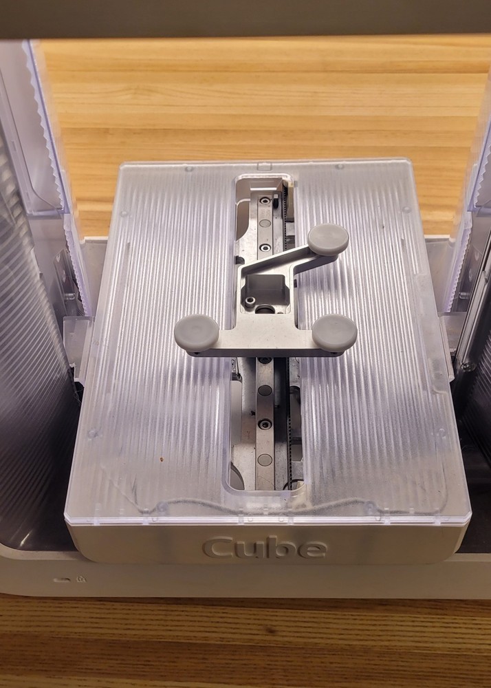 CUBE 3D PRINTER As is Untested Lights Are On Starts Up