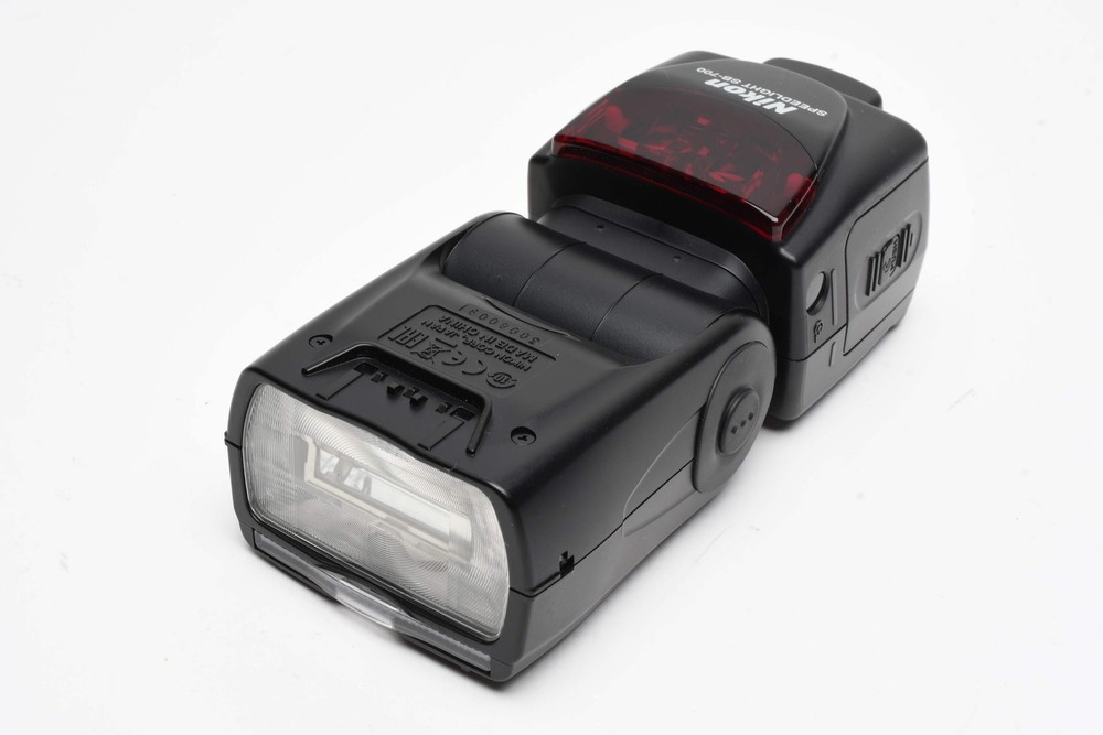 Nikon SB-700 Speedlight flash, Mint-, filters, case, manual, box