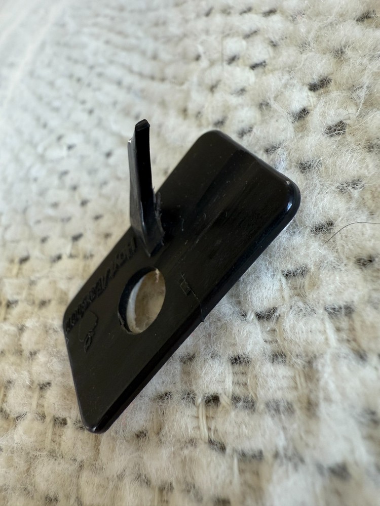 Hoyt Easton Plastic Flipper Rest