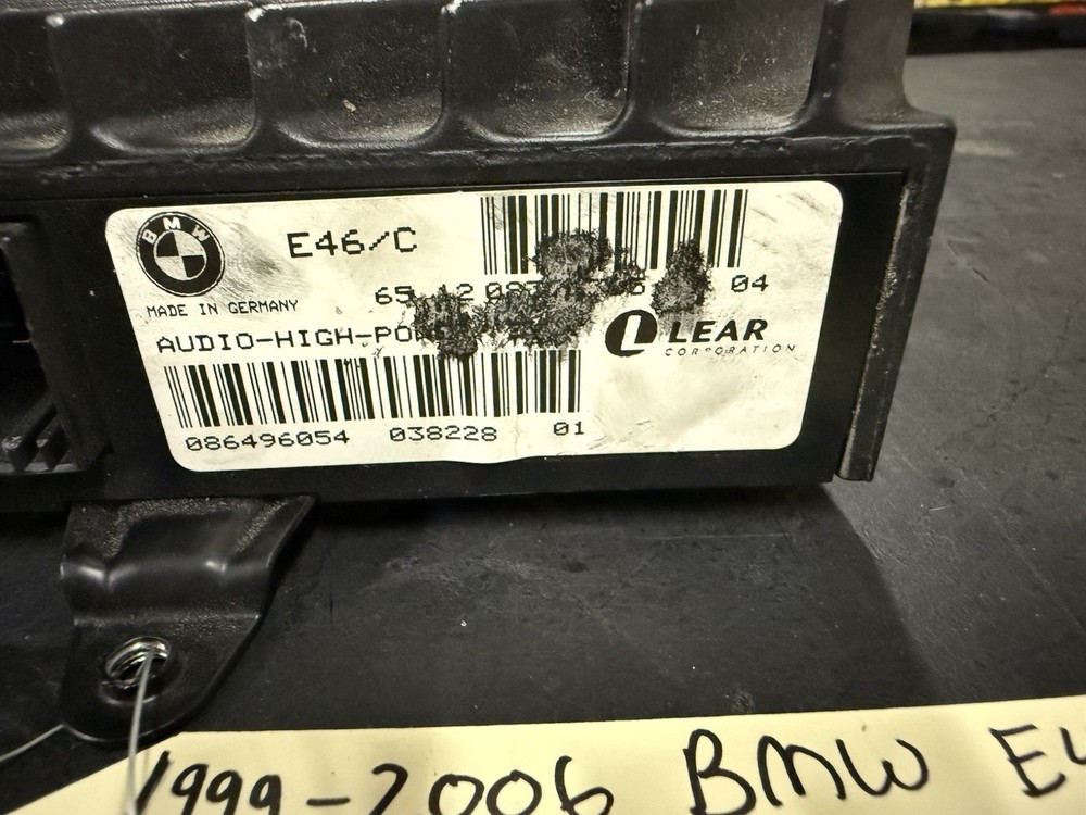 2000-2006 BMW E46 Radio Amplifier Computer 086496054