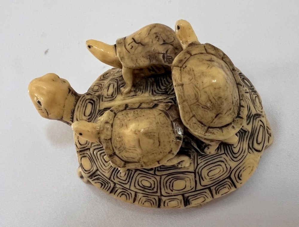 VINTAGE HAND CARVED NETSUKI TURTLE WITH BABIES
