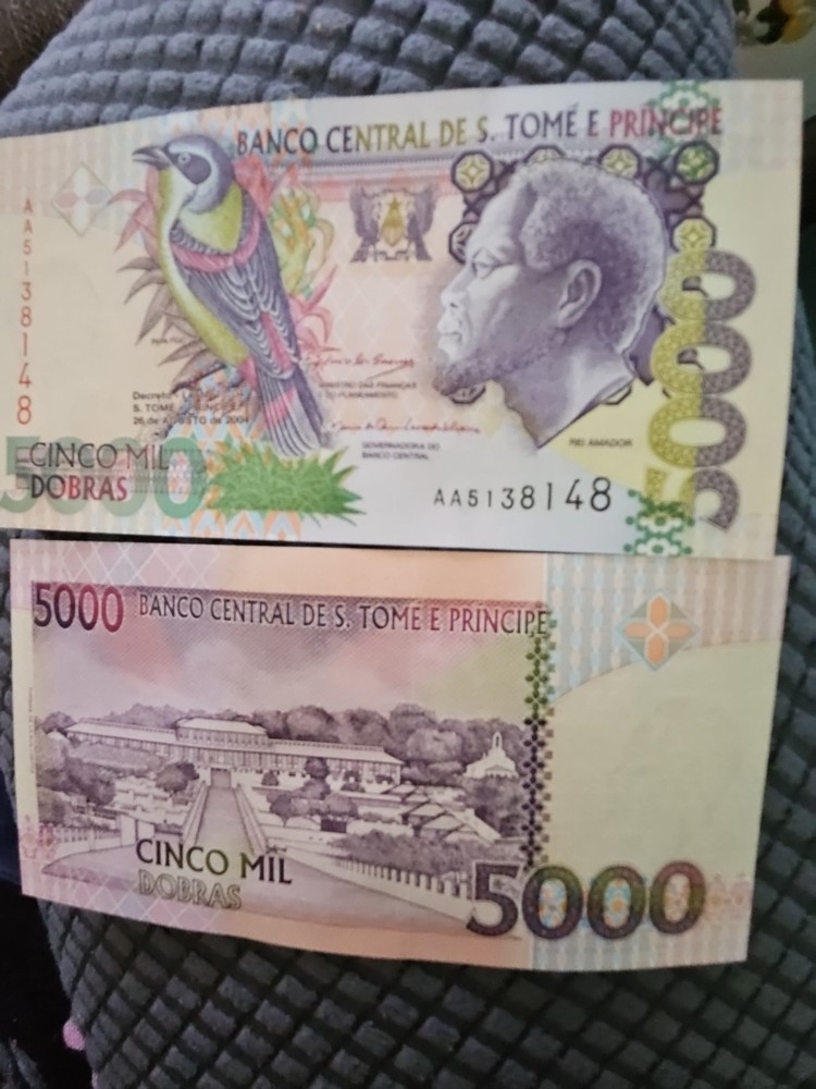 St Thomas Tome E Principe  World Banknote Uncirculated 5000 Dobras