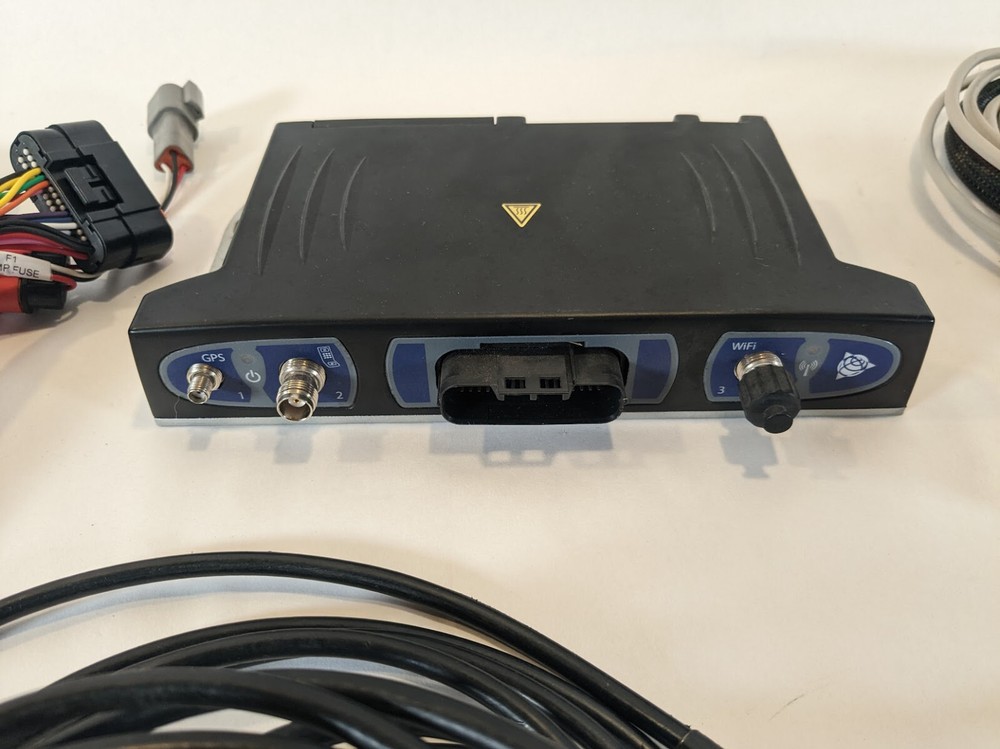 Trimble DCM300c Bundle, w/ Antenna, cabling