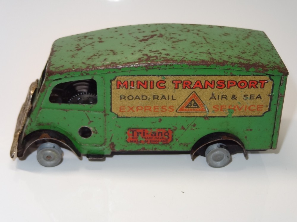 Triang Minic 103M SHORT BONNET MINIC TRANSPORT SHUTTER VAN