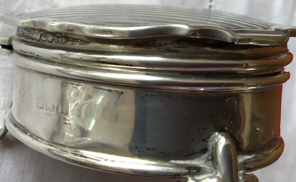 Nice Solid Sterling Silver Footed Jewellery Trinket Box 1922