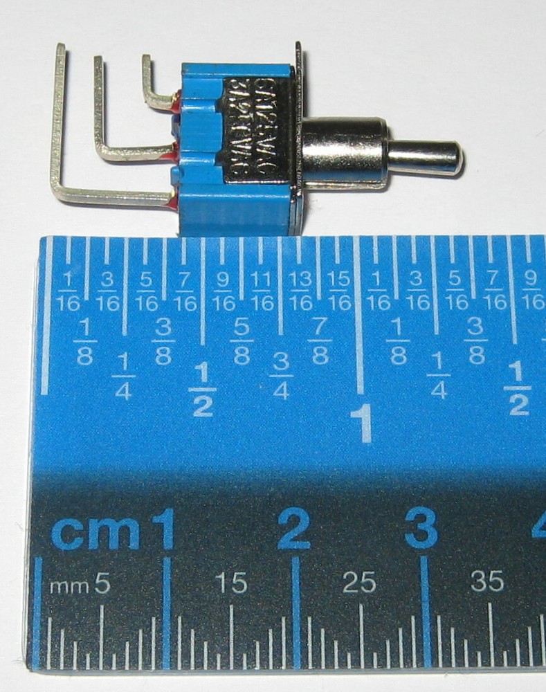 Three Position Mini Toggle SPDT Switch w/ Right Angle Leads - 6A 125V Center OFF