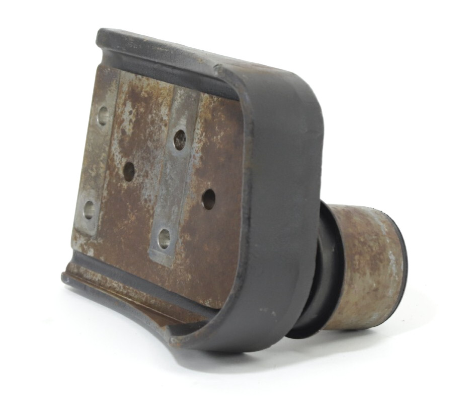 Autocar Engine Flywheel Housing Support Bracket | A1200151-002