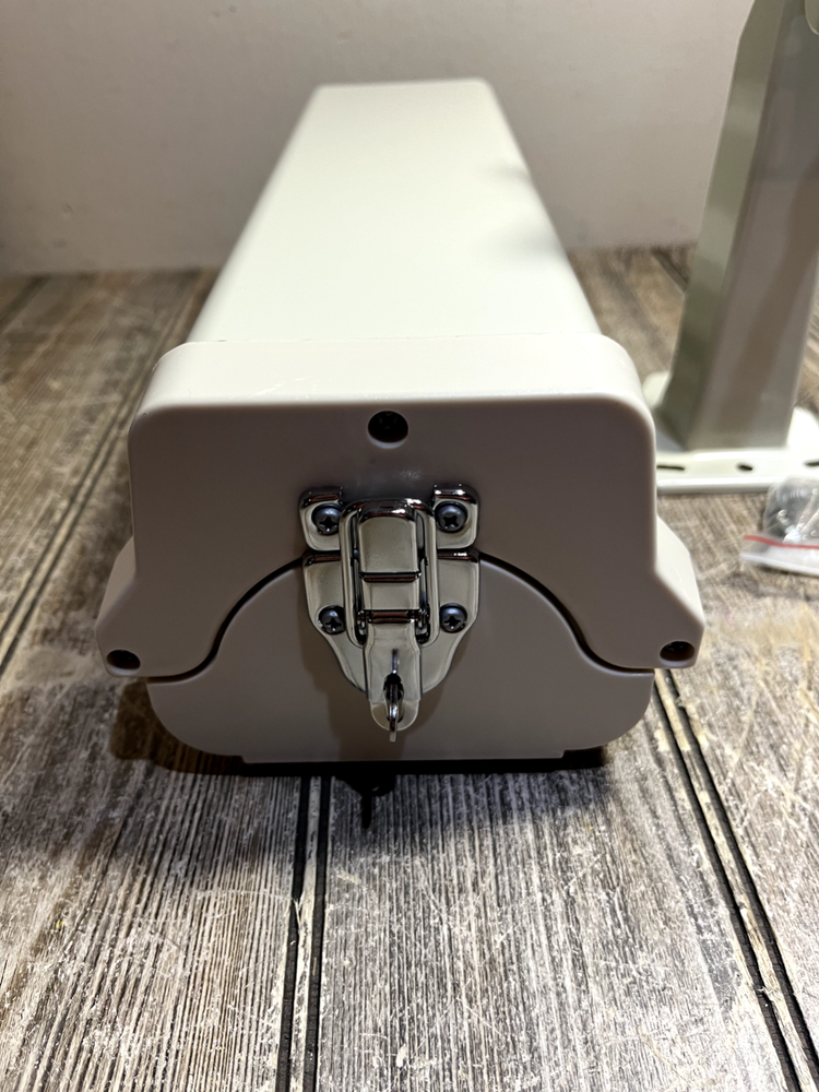 CCTV 605HB Outdoor Camera Housing with Bracket