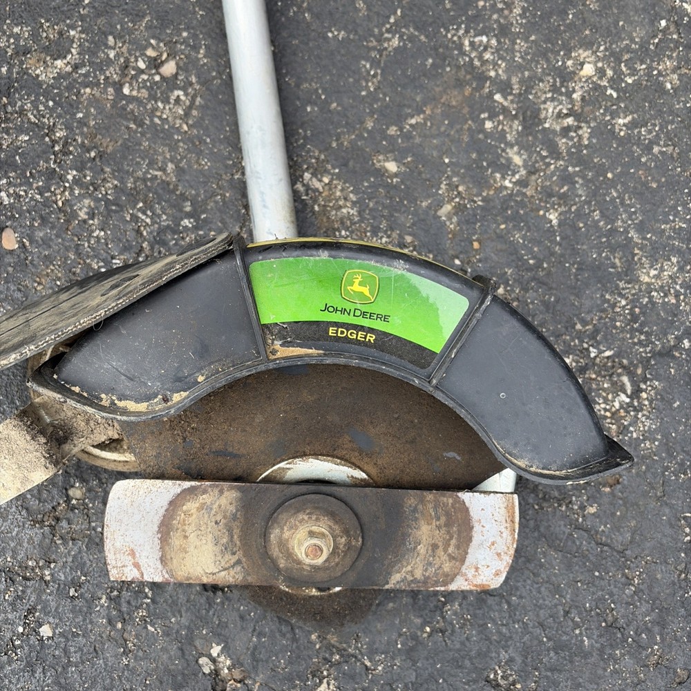 John Deere UT15518 Edger Weed Wacker Attachment