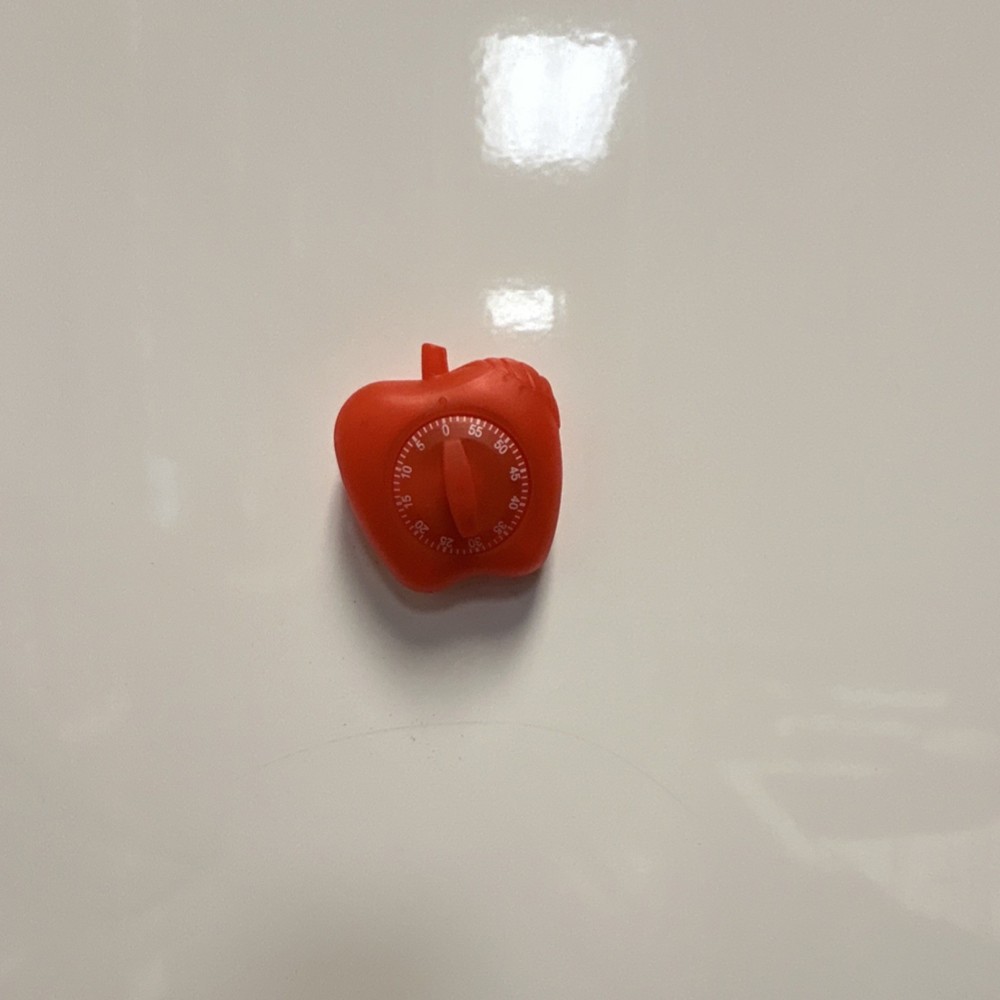 Apple-Shaped classroom/Kitchen Timer Red Plastic Countdown Manual Reusable