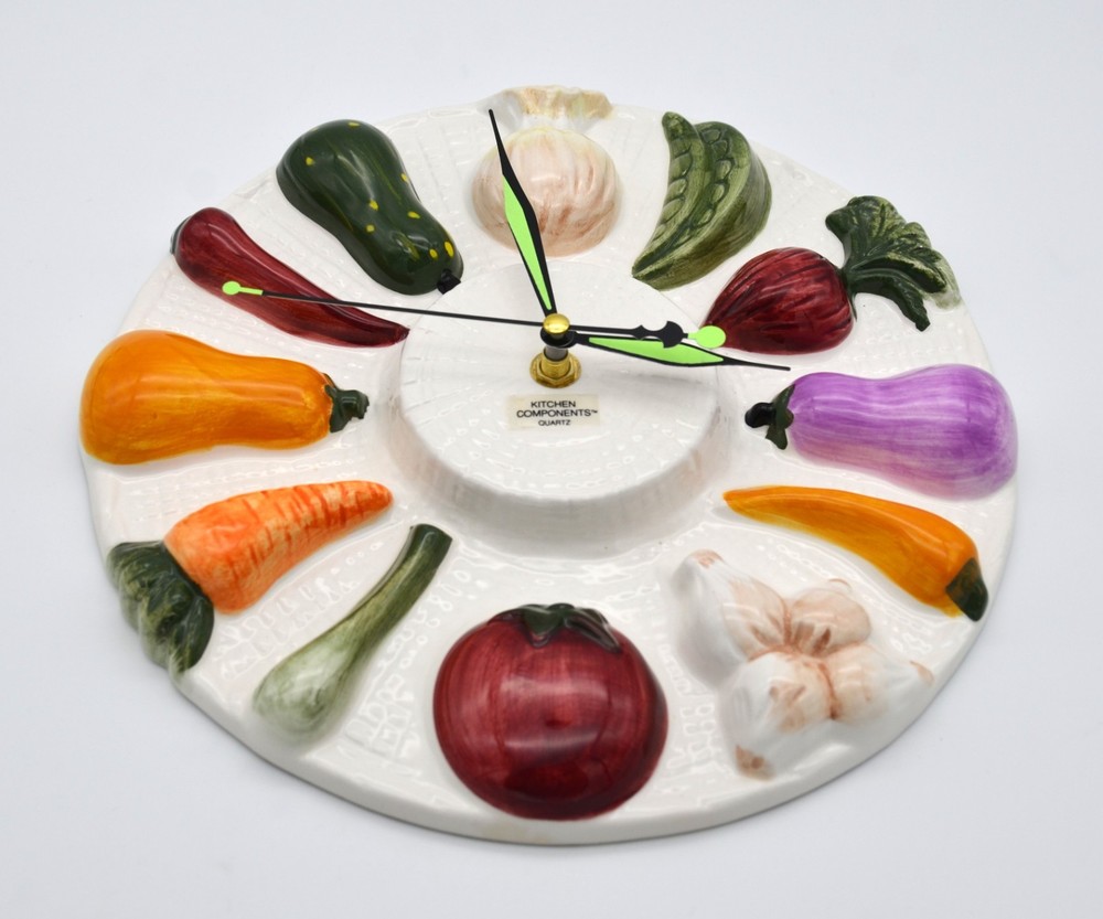 VTG AMC Kitchen Components 3D Vegetable Wall Clock Ceramic Quartz Works