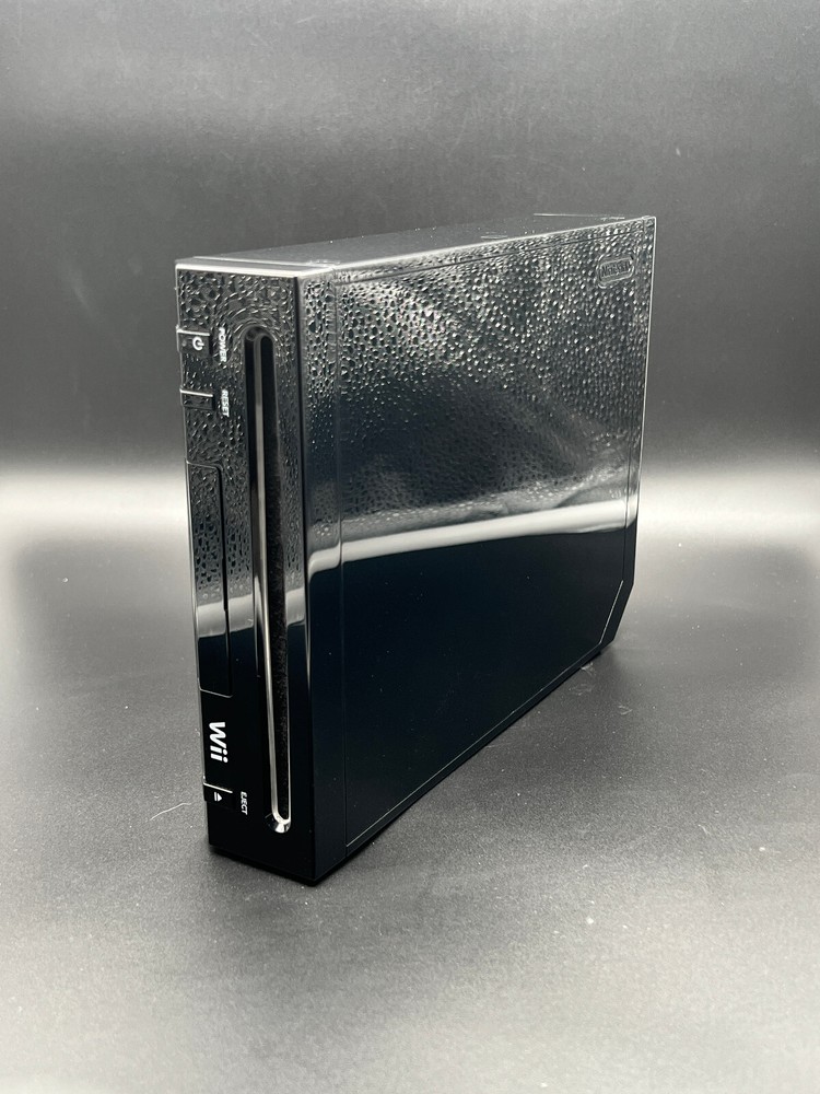 Nintendo Wii 2 Player Complete Set 2 Original Controller Sets + HDMI Connector Set