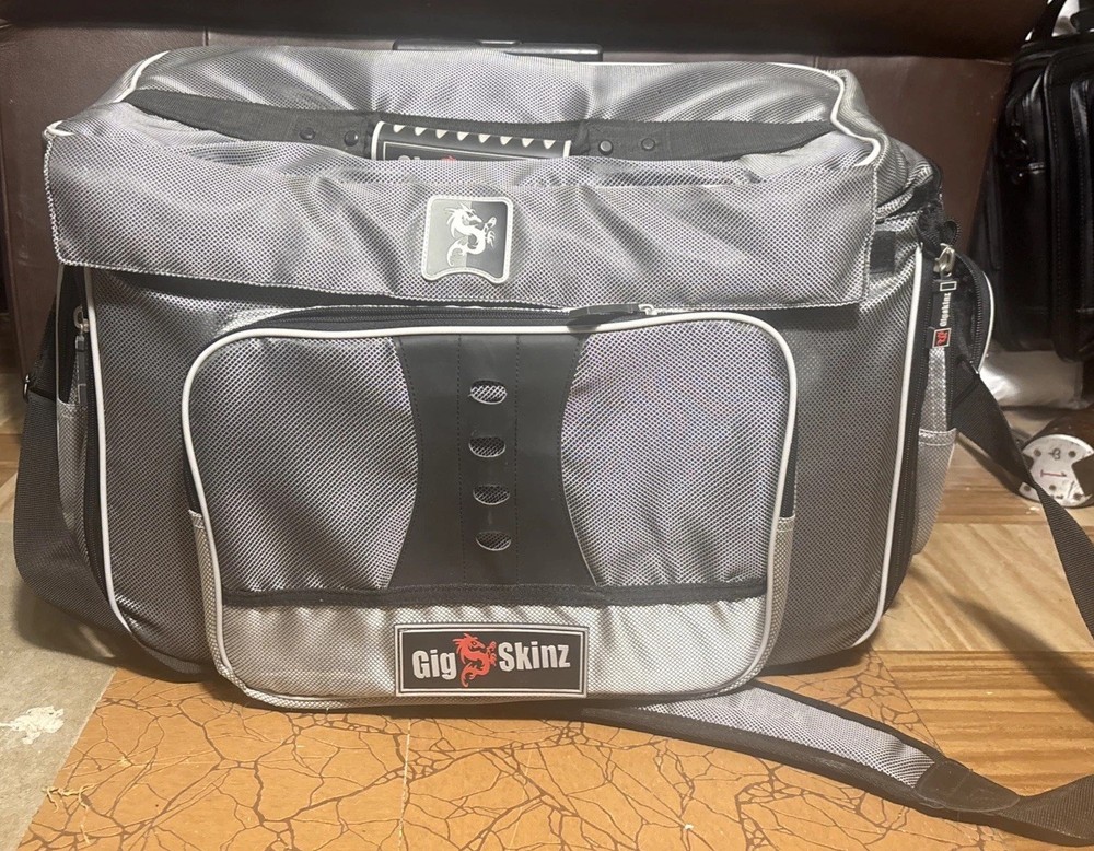 Gigskinz CD/LP DJ Equipment Rolling Bag