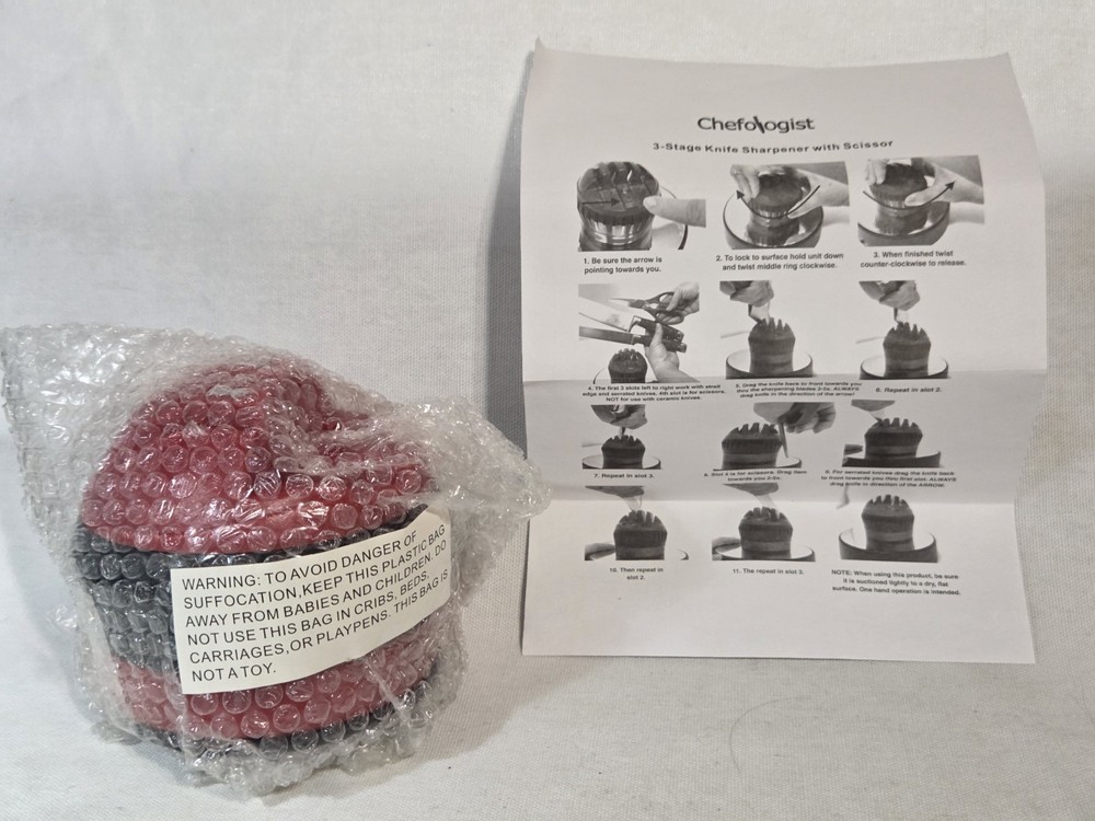 Chefologist 3-Stage Mini Knife Sharpener Red