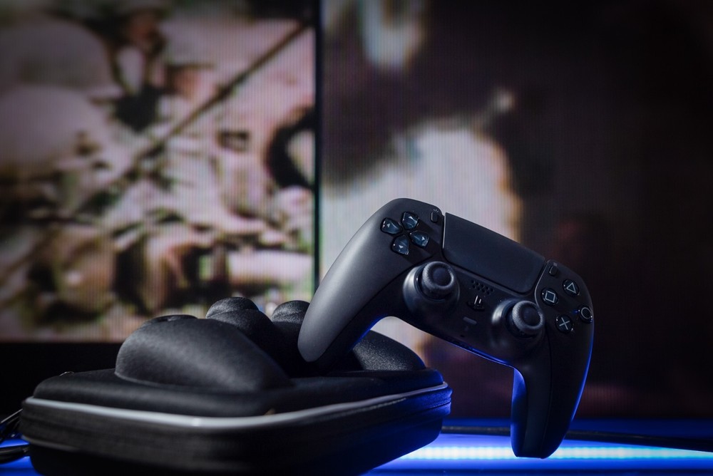 Pulse Anti Recoil + FPS Black Smart Rapid Fire Modded Controller for PS5