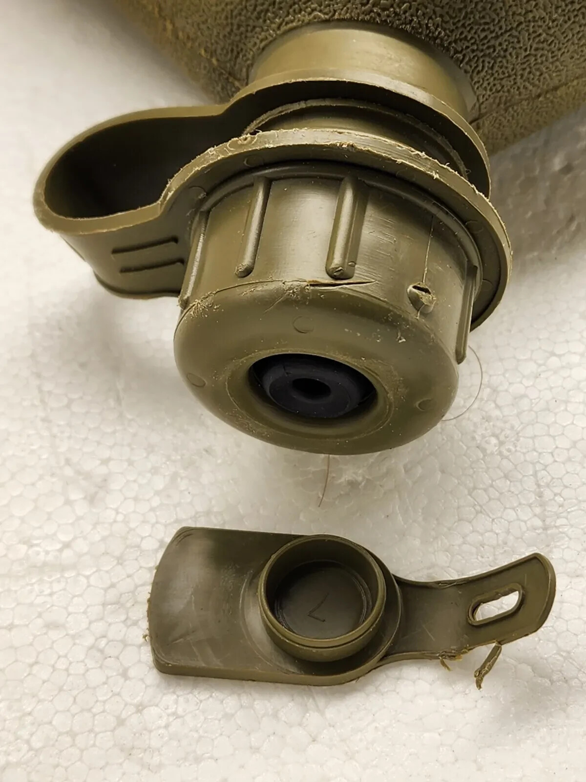 US Military 1 Quart Canteen Hard Plastic w/ NBC Cap OD Green 1QT Army G / VGC