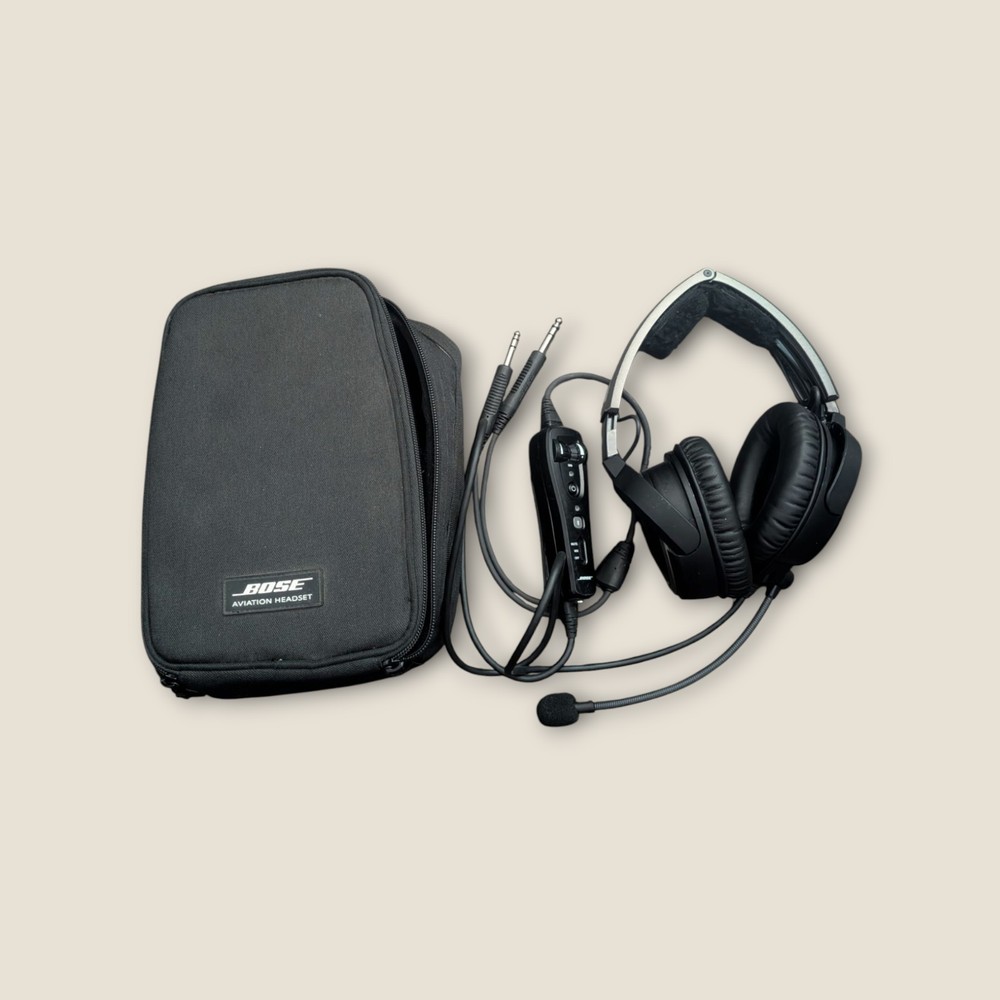 Bose A20 ANR Bluetooth Dual Plug Cable Aviation Pilot Headset w Case
