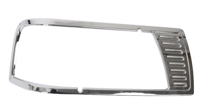 Peterbilt 377 Light Bezel 1607213R (710-10242)
