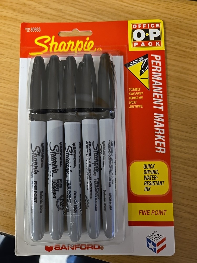 Sharpie Permanent Markers, Fine Tip, Black, 5 PACK 30665 NEW!!!