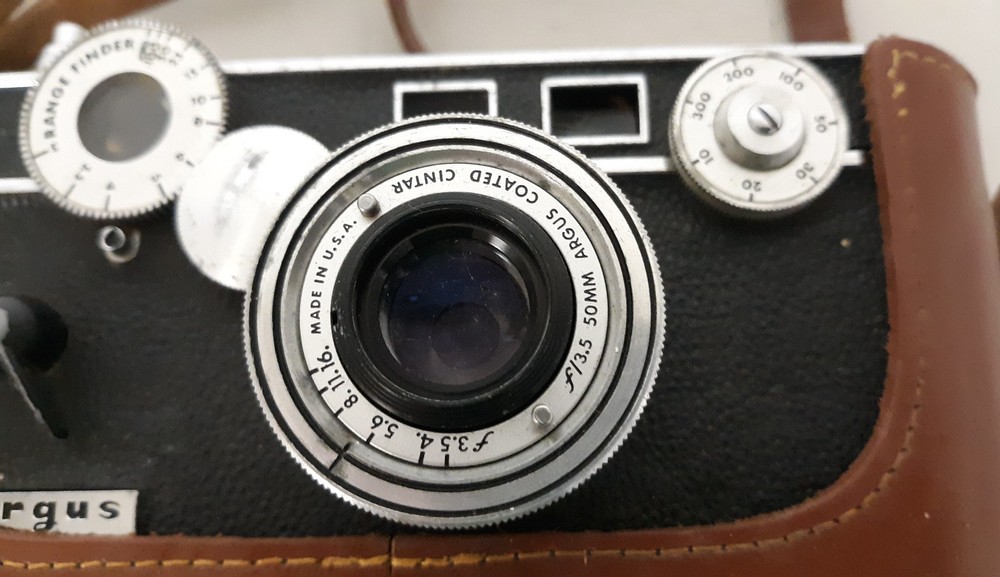 Argus C3 Camera 35mm Rangefinder with Leather Case - Vintage