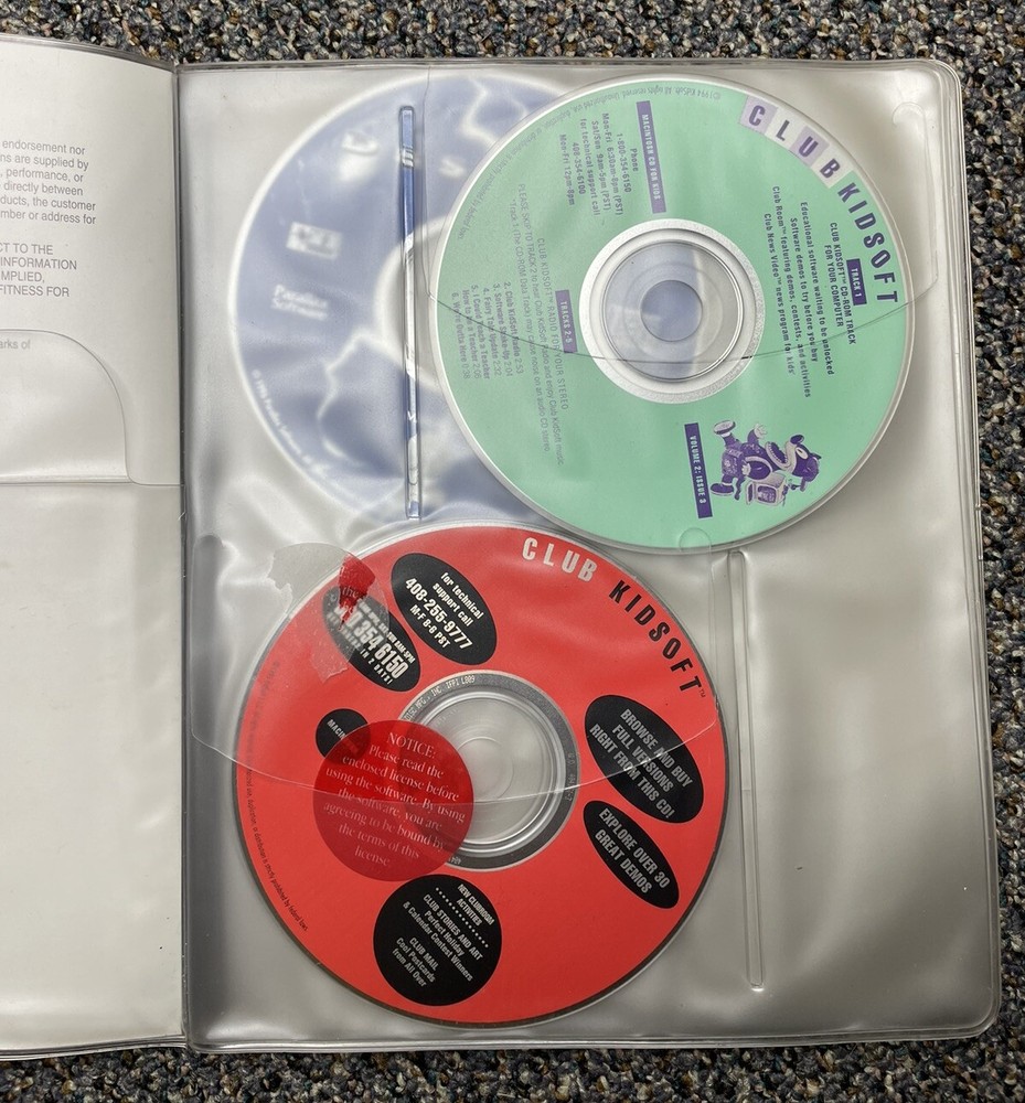 Vintage Macintosh 1994 CD-ROM Compact Discs Folder with 5 Discs