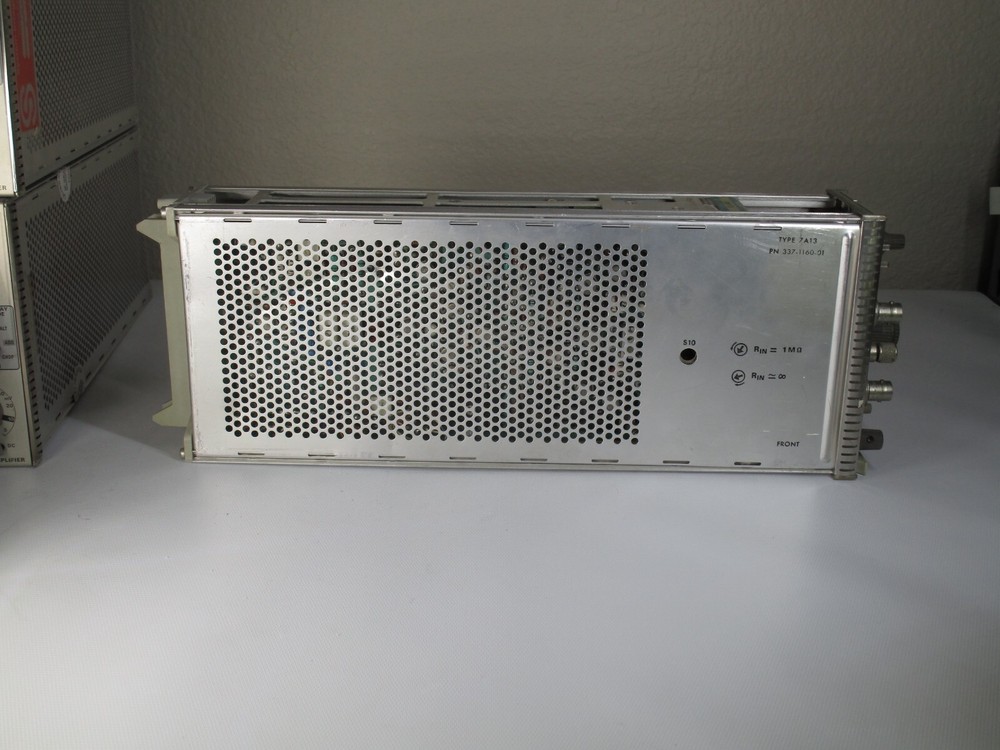 TEKTRONIX 7A13 DIFFERENTIAL COMPARATOR PLUG-IN MODULE - Tested for Power