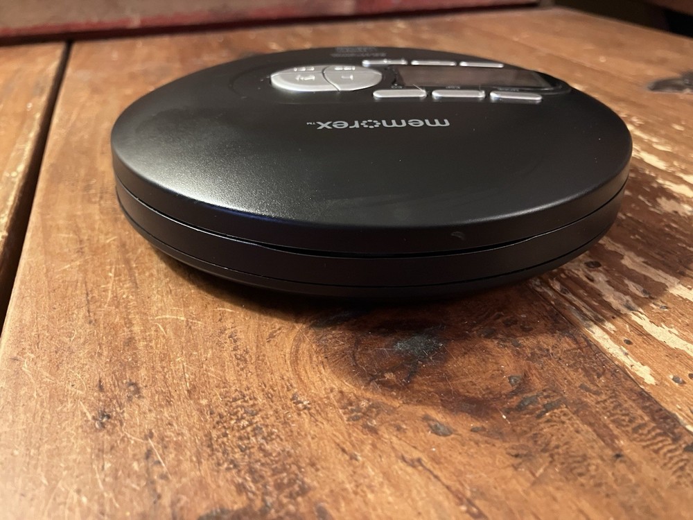 Memorex MPC600B Portable CD Player - Black TESTED WORKING