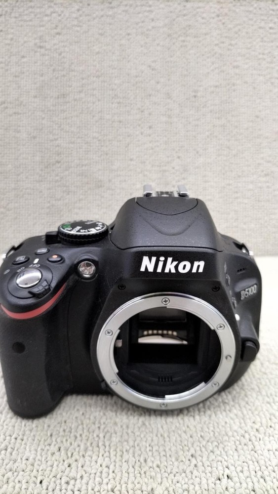 NIKON D5100 238451