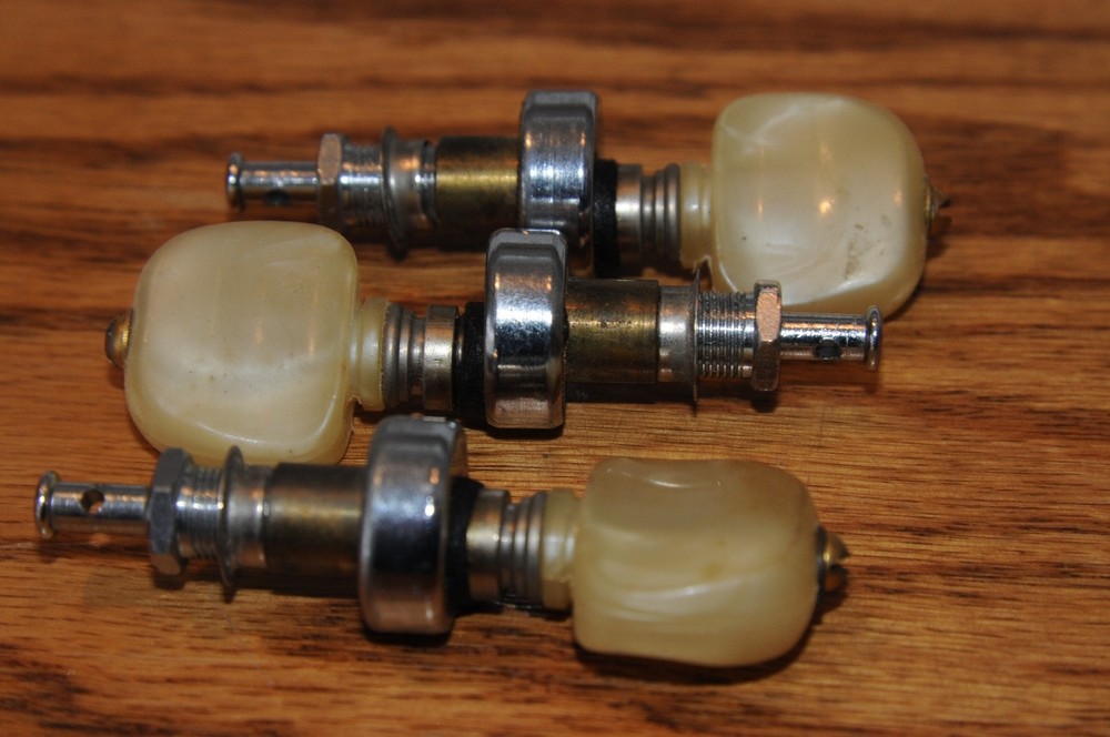 3 Three Geared Peg Tuning Knobs off Gibson Banjo Vintage Musical Instrument Part