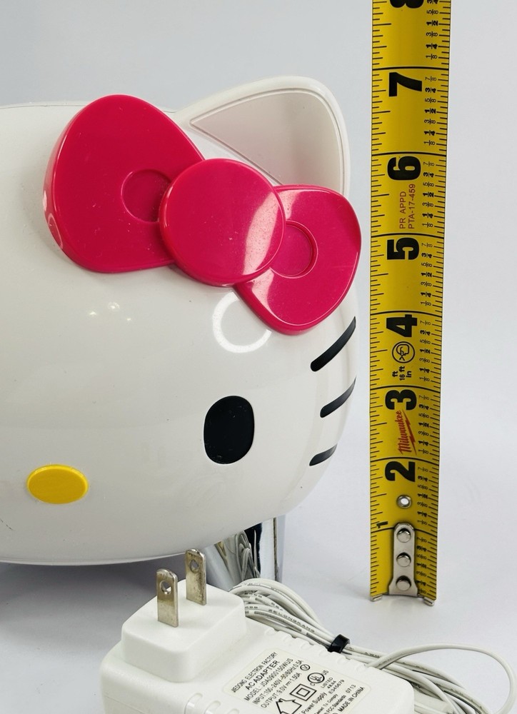Hello Kitty Bluetooth Wireless Speaker System KT4557A Sanrio 2013 w/ Adapter