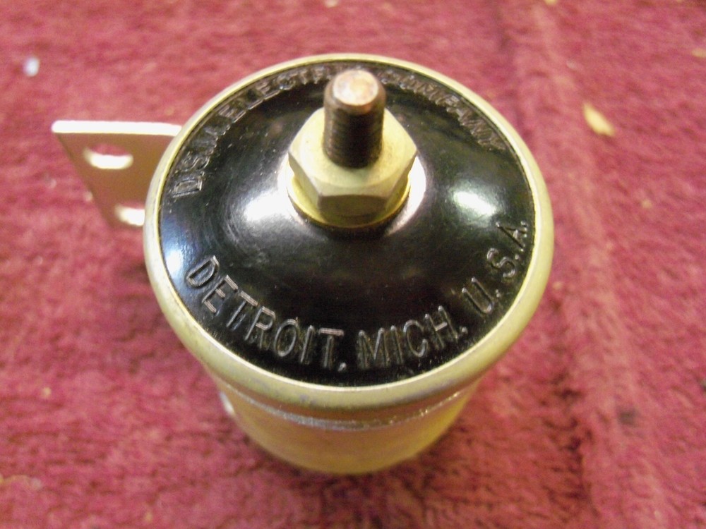 Vintage NOS DSM External Universal Ignition Condenser, 424 BT