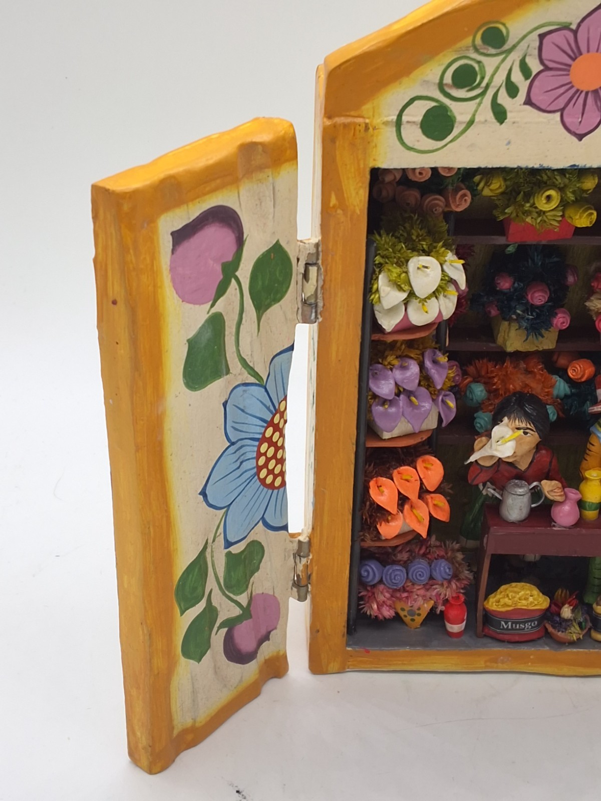 Handmade Vintage Peruvian Retablo "Floreria" Flower Shop Diorama Ayacucho, Peru