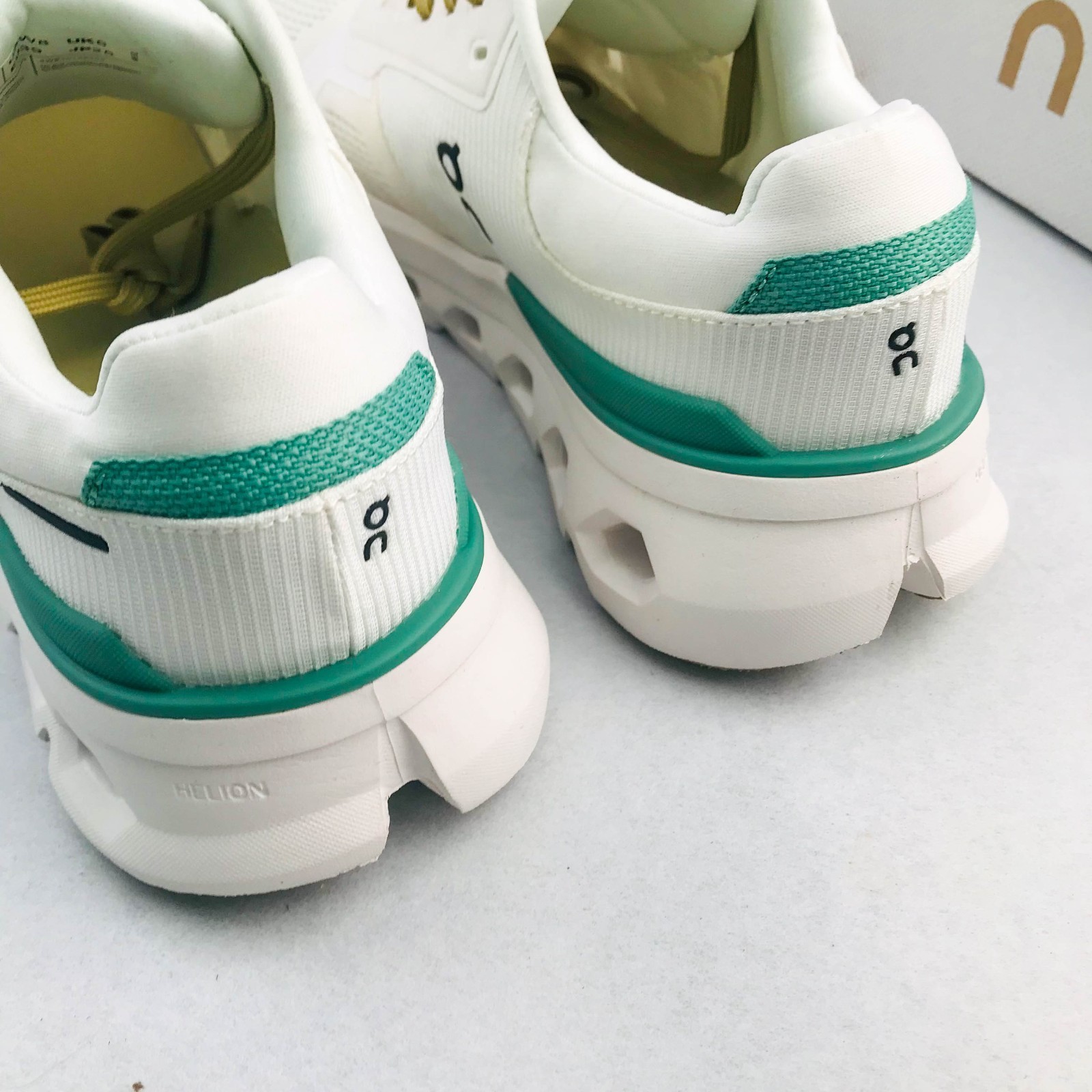 ON Cloudrunner 2 Green Running Shoes Support Cushion Superfoam Sneakers US 6-9