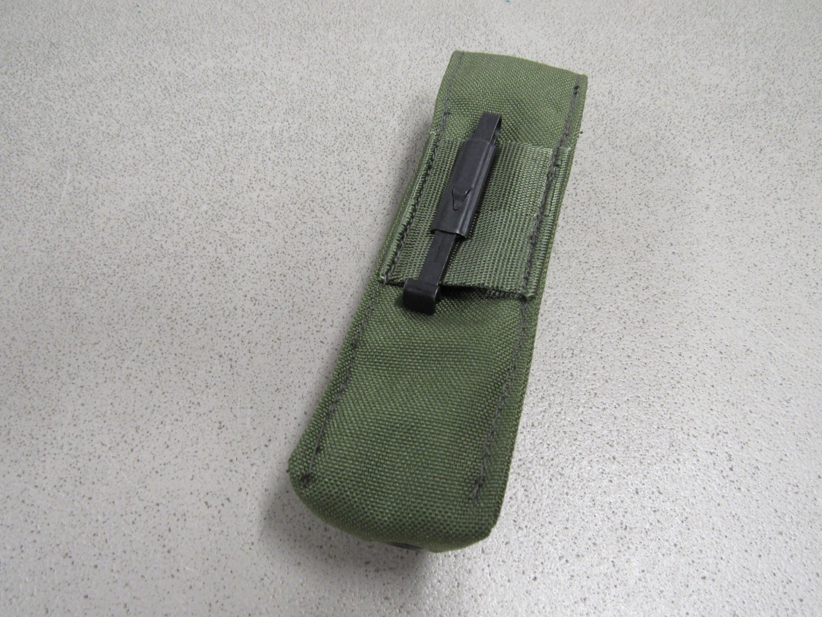 Old Gen Eagle OD Green Suppressor Pouch w/ Alice Clip Flashlight Pouch NOS