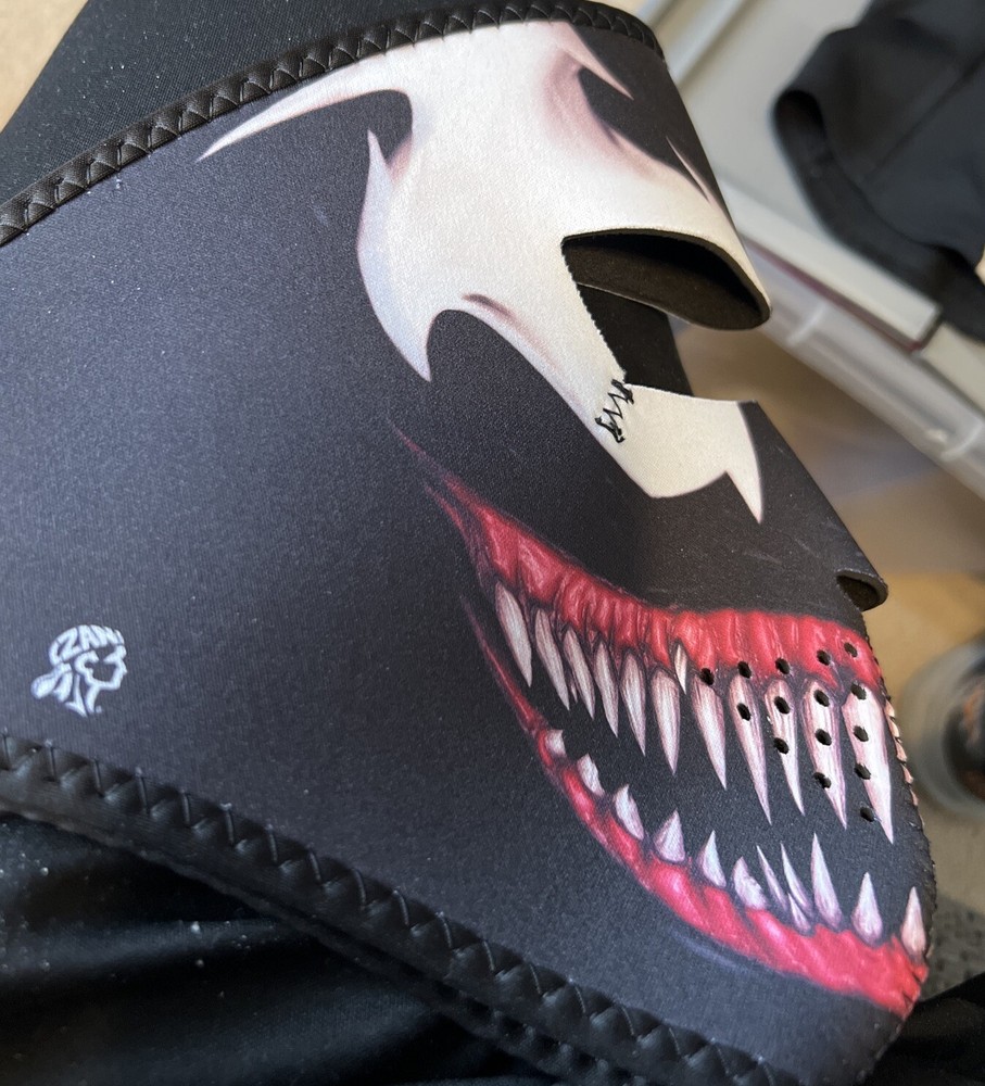 NEOPRENE FACE MASK PREOWNED, Great Condition.
