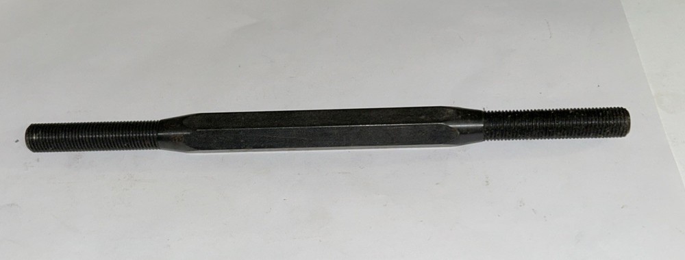 563472 Lower Stud